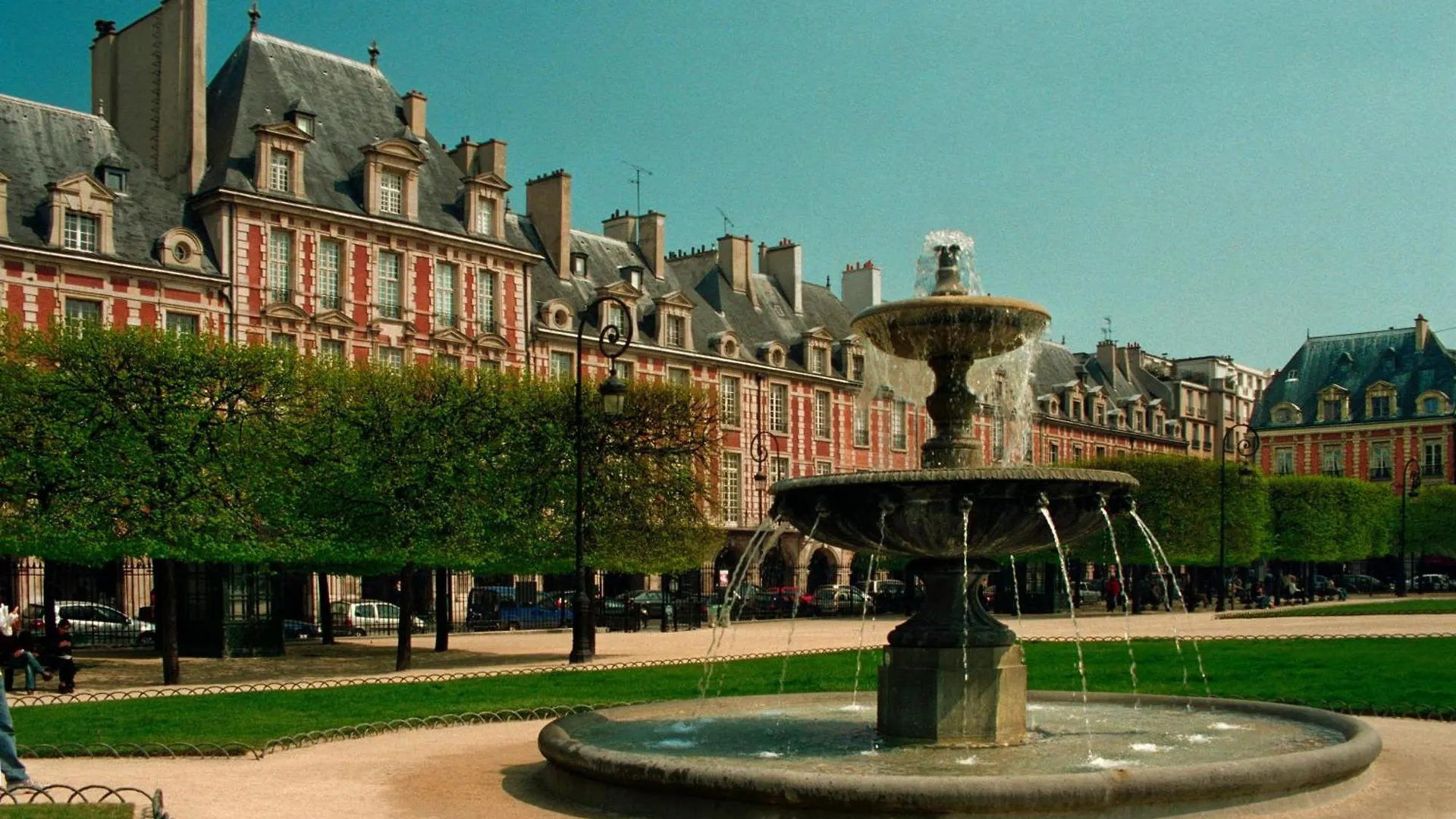 Grand Place Des Vosges, Marais/bastille